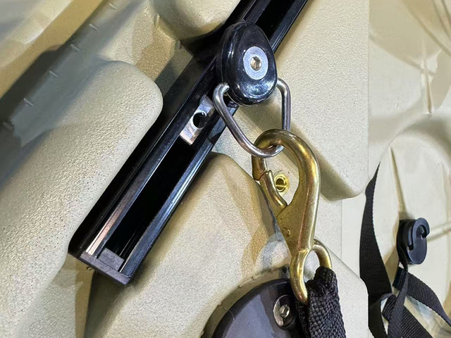 Фиксированный карабин с проушиной